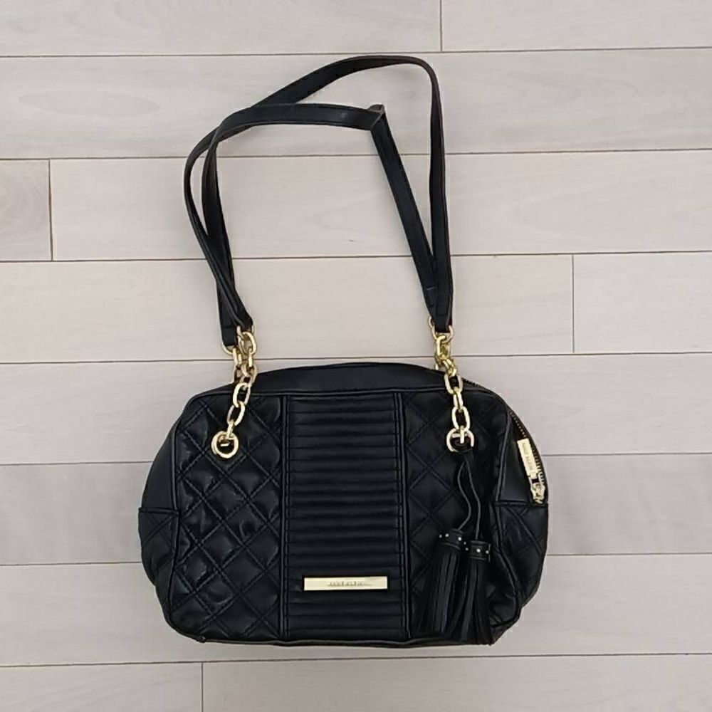 Vintage Anne Klein Women's Quilted Tassel Decor Chain Shoulder Bag Black